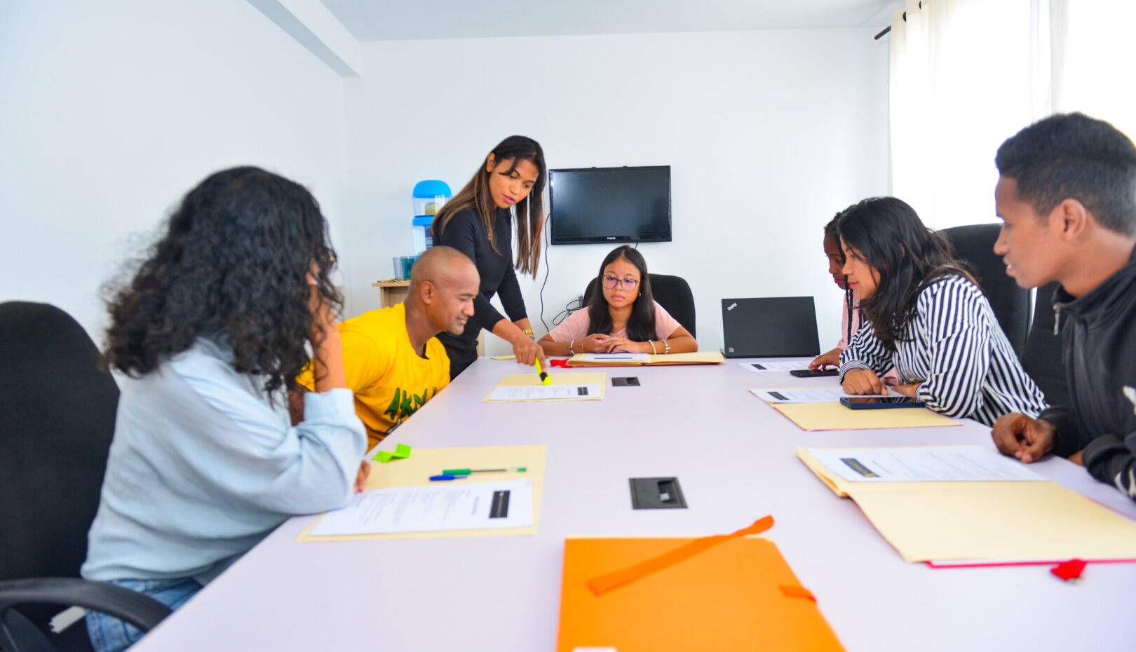 Management-de-la-relation-client-AZMG-SOLUTIONS