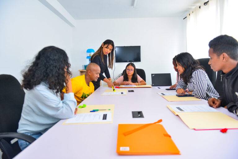 Management-de-la-relation-client-AZMG-SOLUTIONS